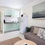 Tranquil Coastal Escape, Apartman *