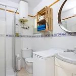 Tranquil Coastal Escape, Apartman *